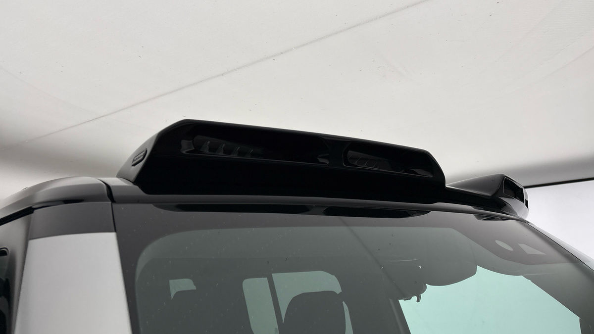 Land Rover Defender 110 Urban Image 27