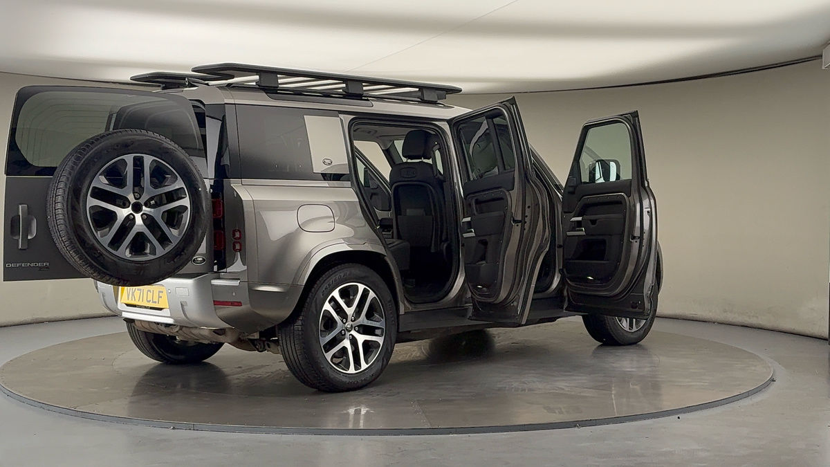 More views of Land Rover Defender 110