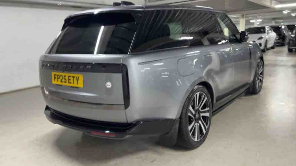 More views of Land Rover Range Rover