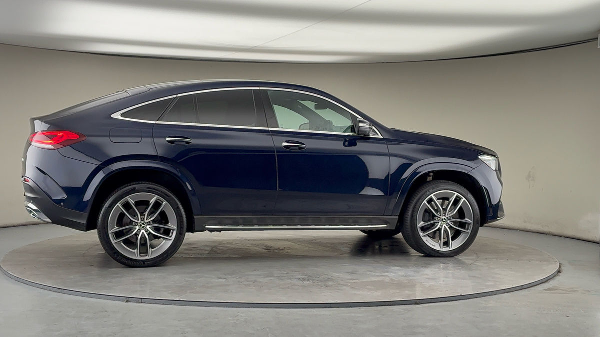 More views of Mercedes-Benz GLE