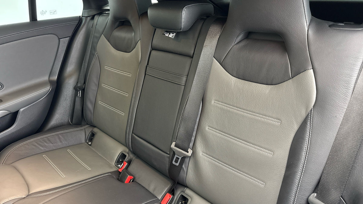 Mercedes-Benz CLA Image 8