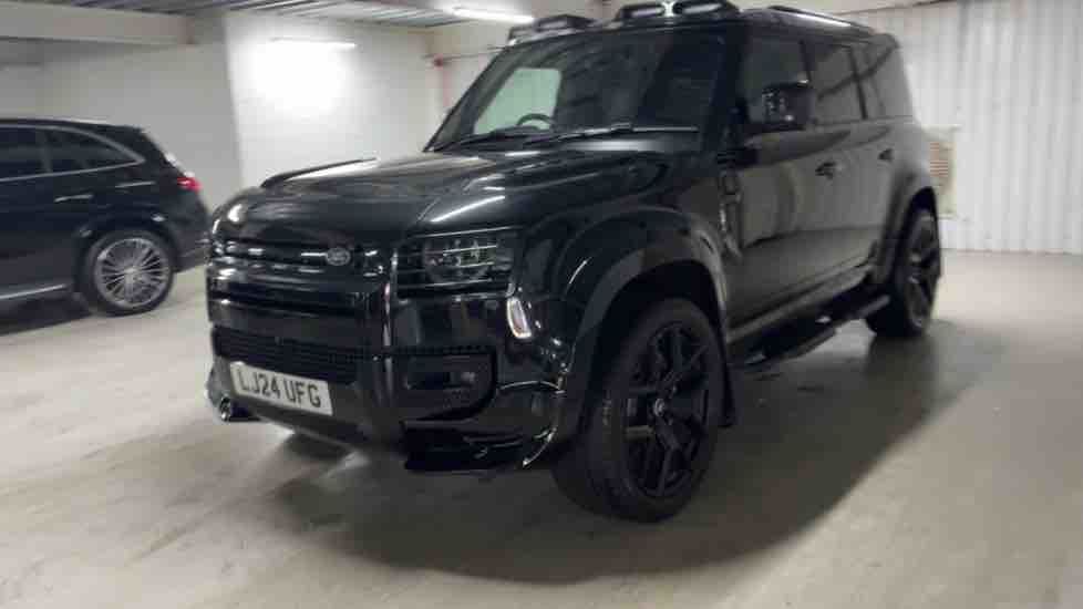 More views of Land Rover Defender 110
