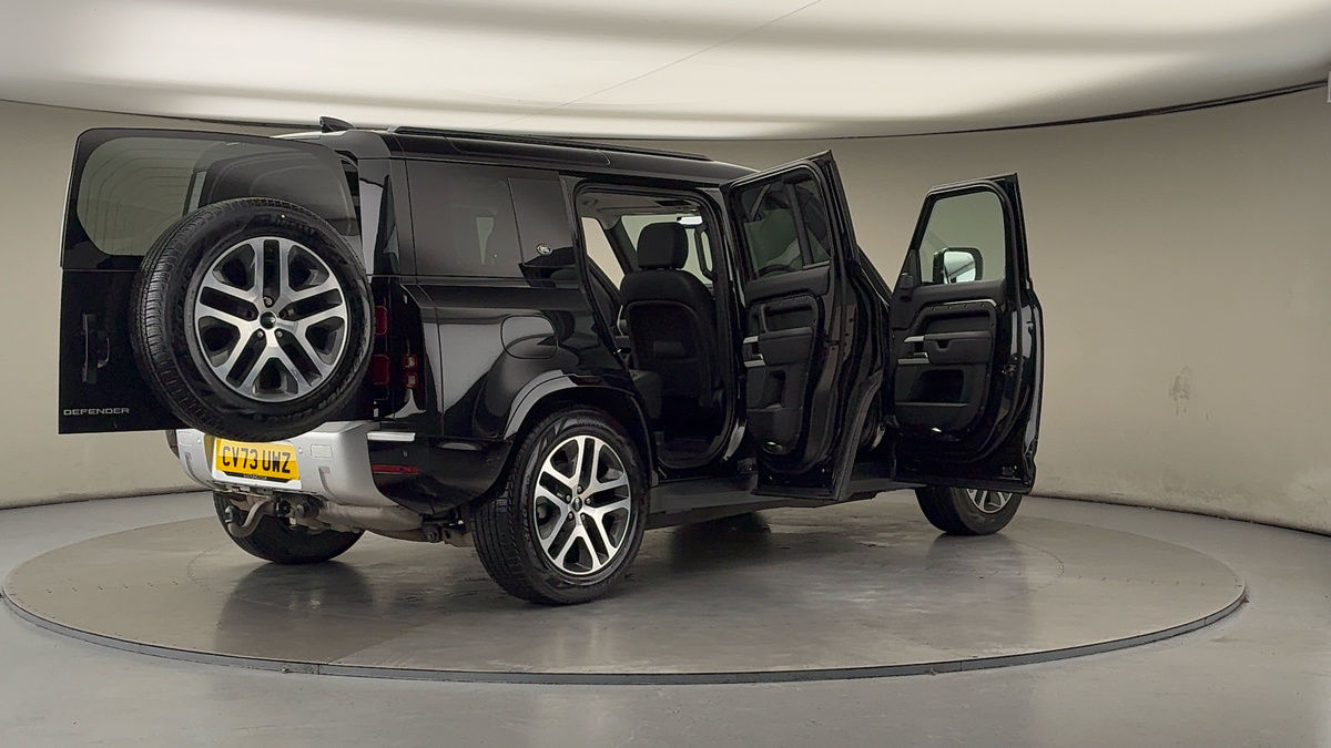 More views of Land Rover Defender 110