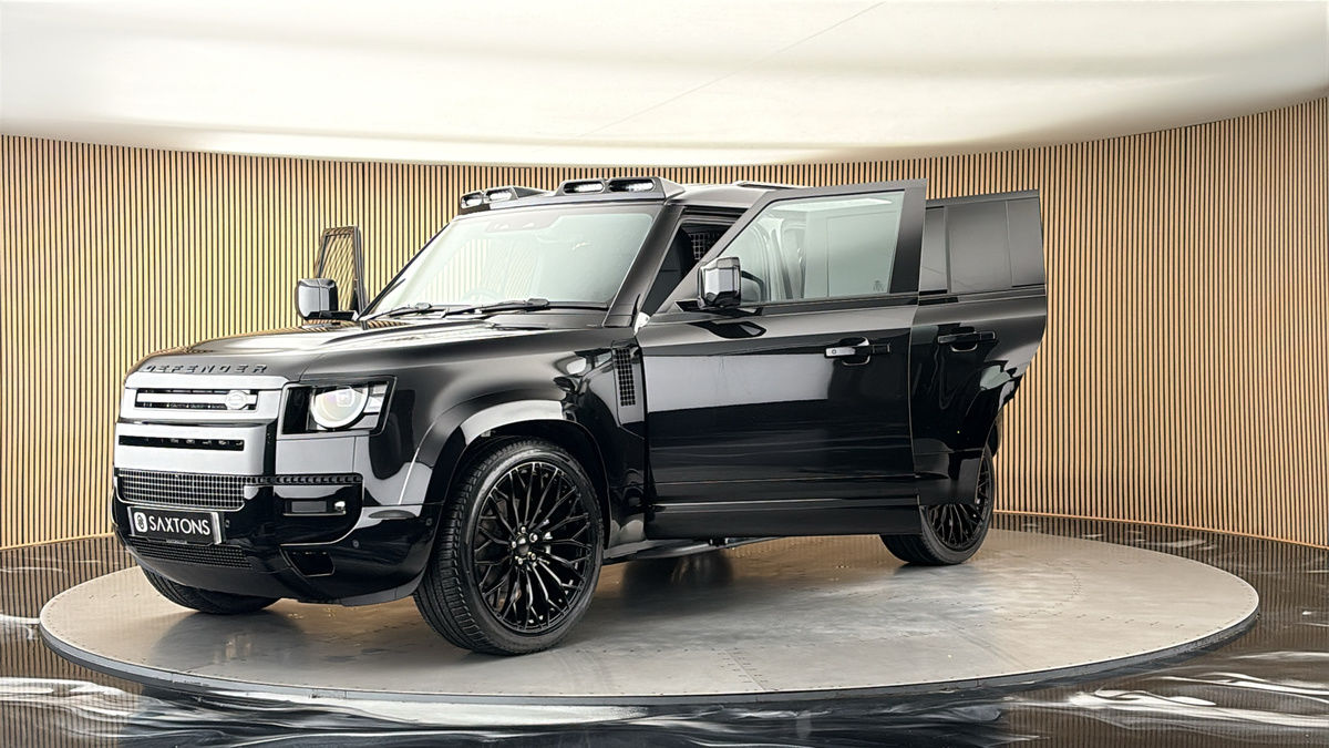 More views of Land Rover Defender 110