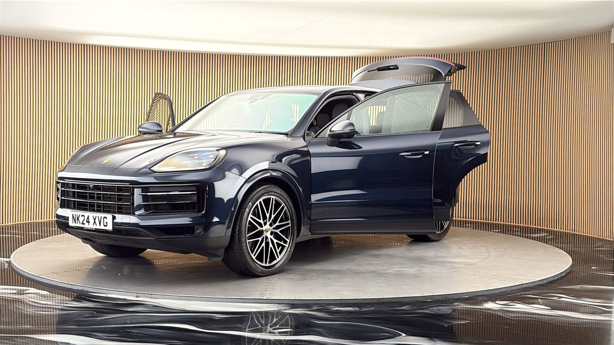 More views of Porsche Cayenne
