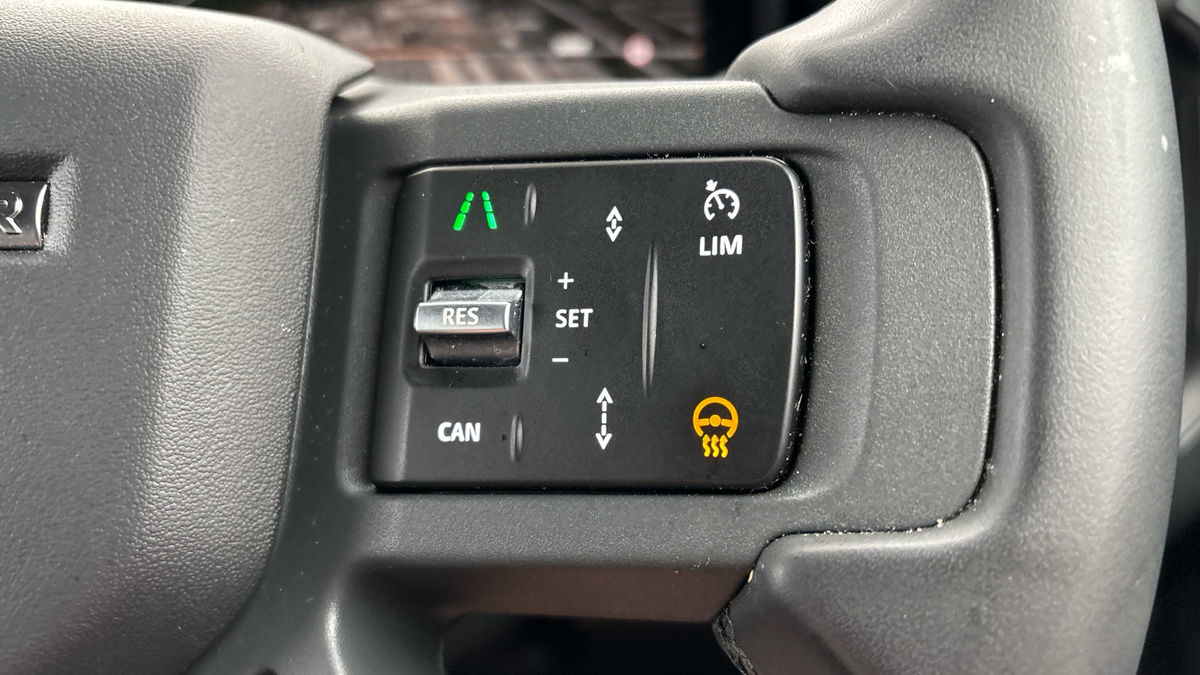 Land Rover Defender 110 Urban Image 27