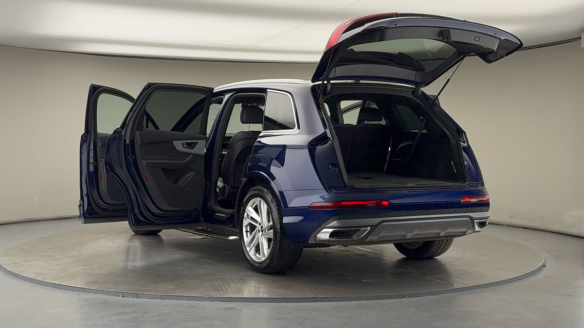 Audi Q7 Image 23