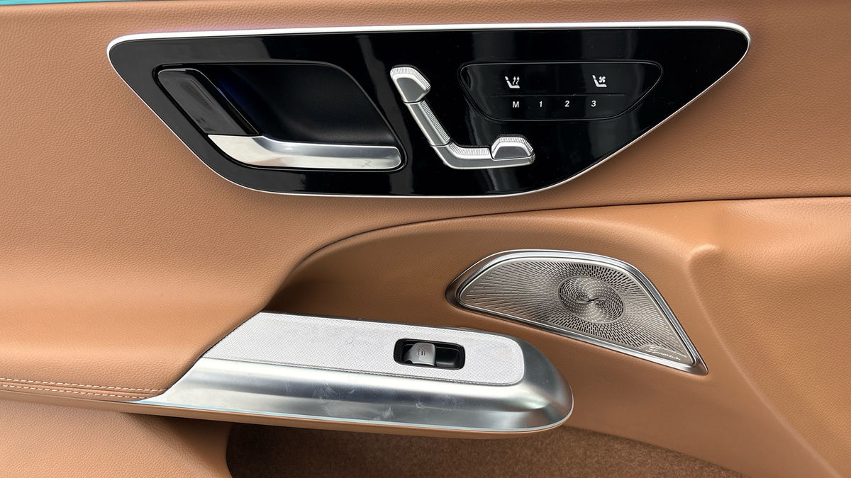 Mercedes-Benz E Class Image 19