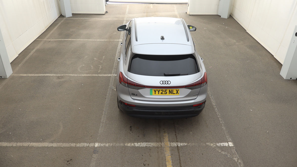 Audi Q4 e-tron Image 8