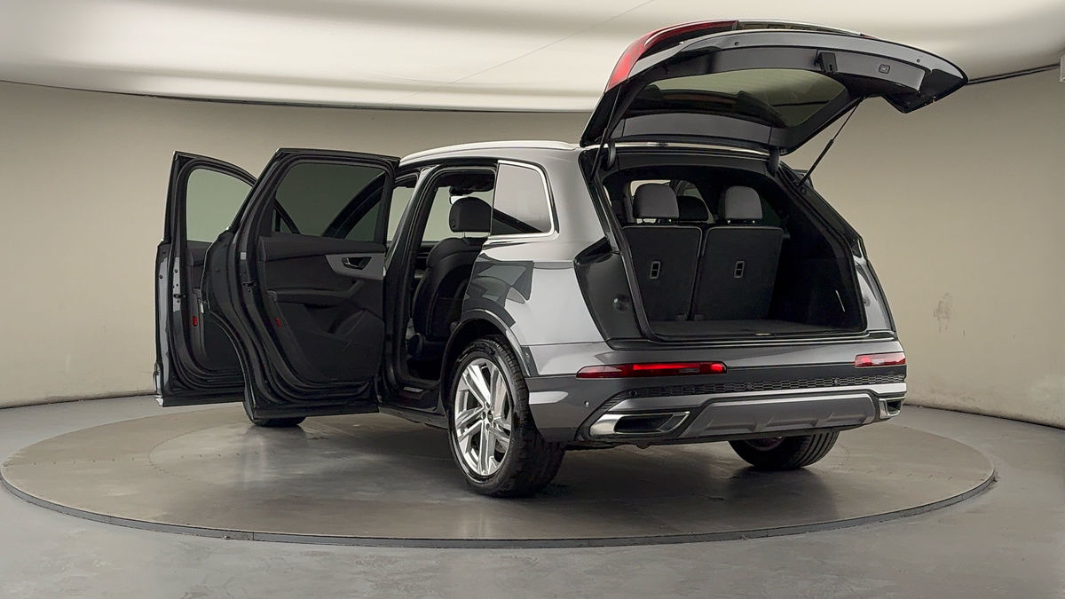 Audi Q7 Image 23