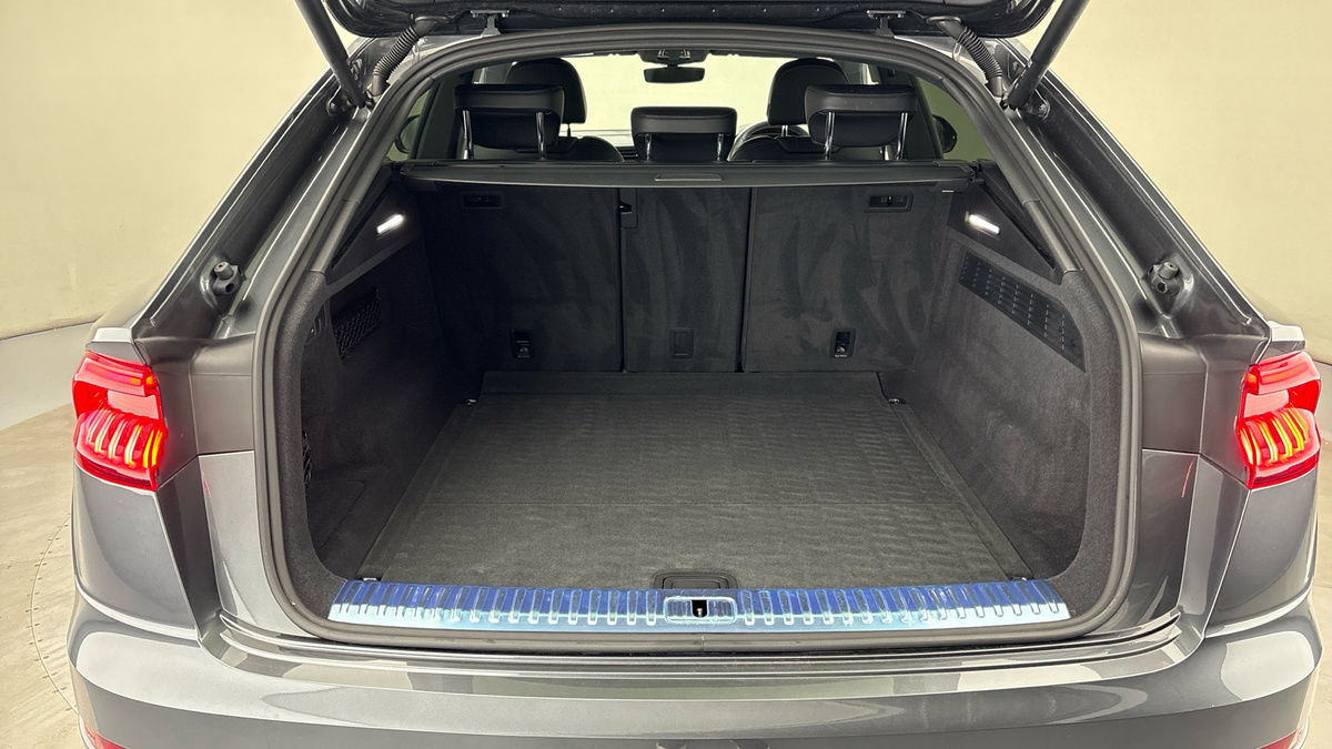 Audi Q8 Image 11