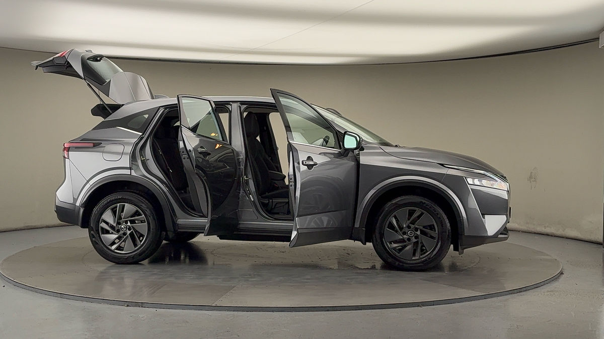 More views of Nissan Qashqai