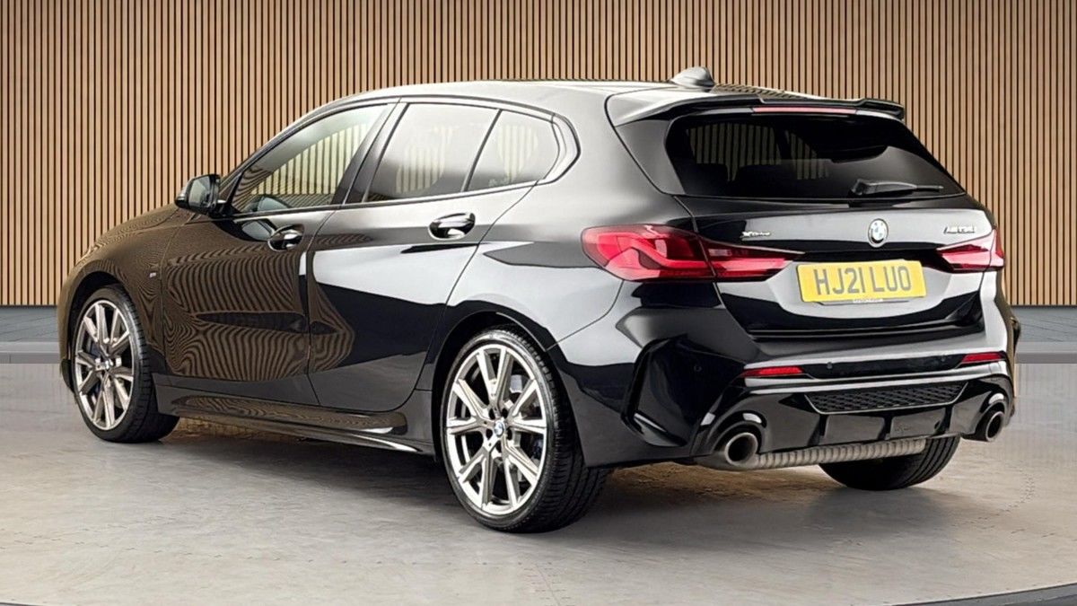 BMW 1 Series Image 2