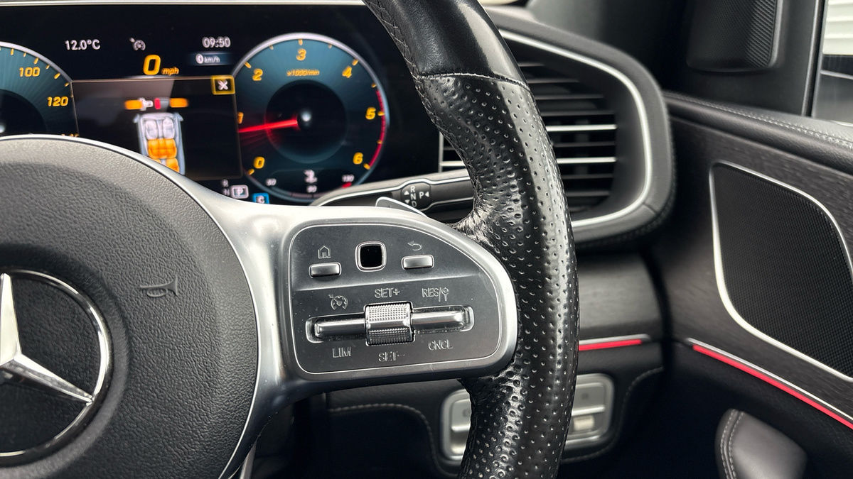 Mercedes-Benz GLE Image 14