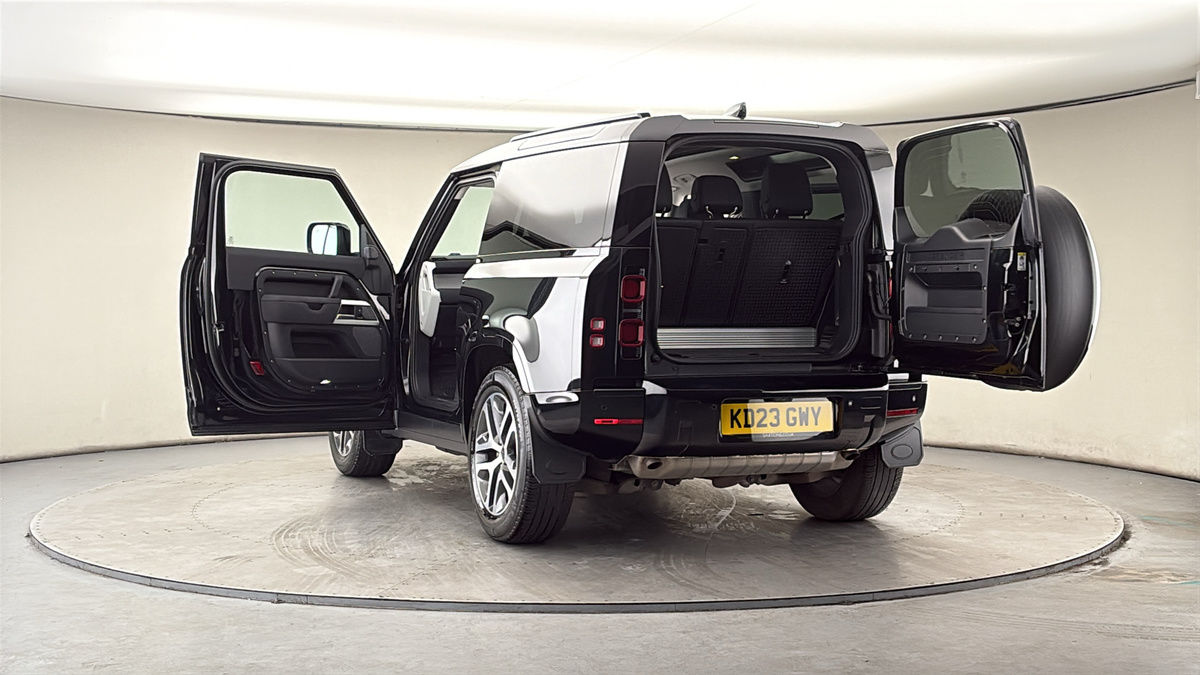 More views of Land Rover Defender 90