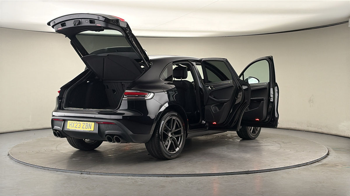 More views of Porsche Macan