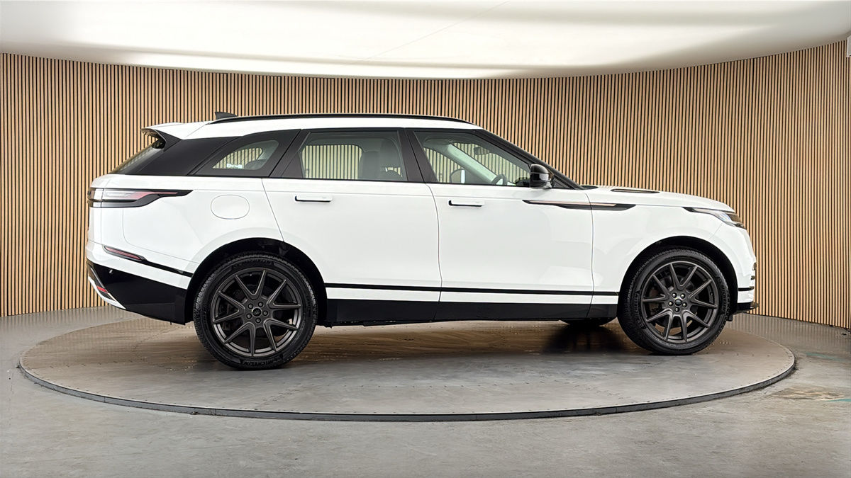 More views of Land Rover Range Rover Velar