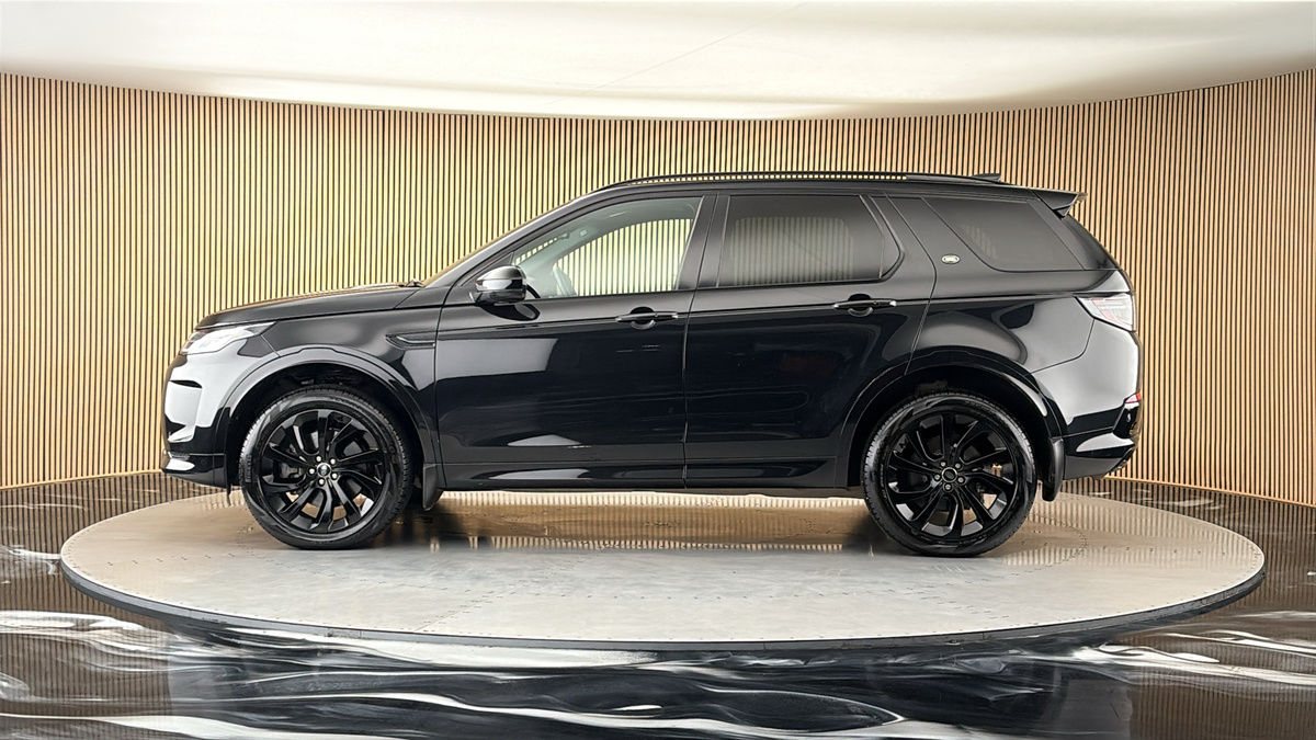 Land Rover Discovery Sport Image 15