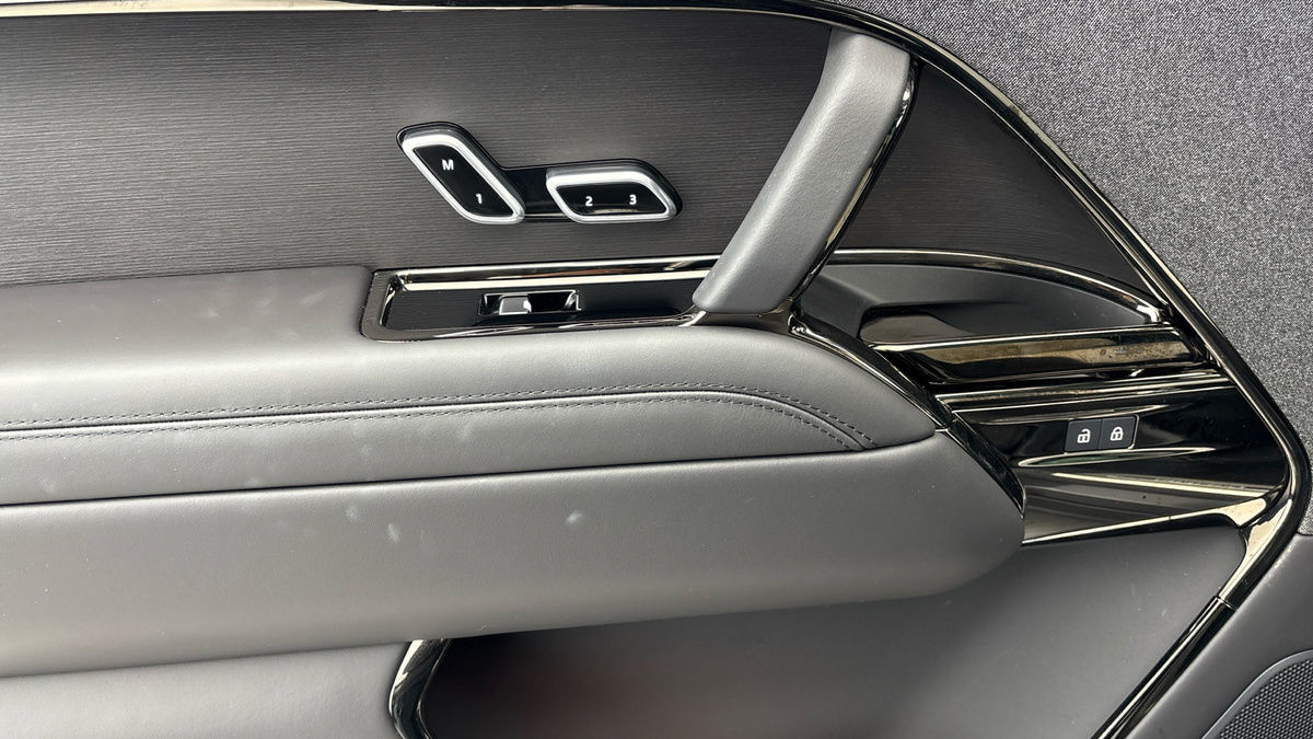 Land Rover Range Rover Sport Image 19