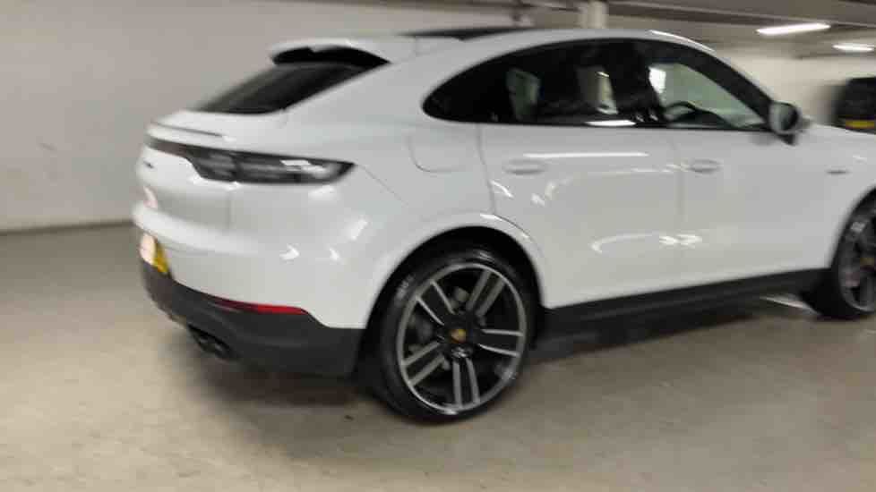 More views of Porsche Cayenne