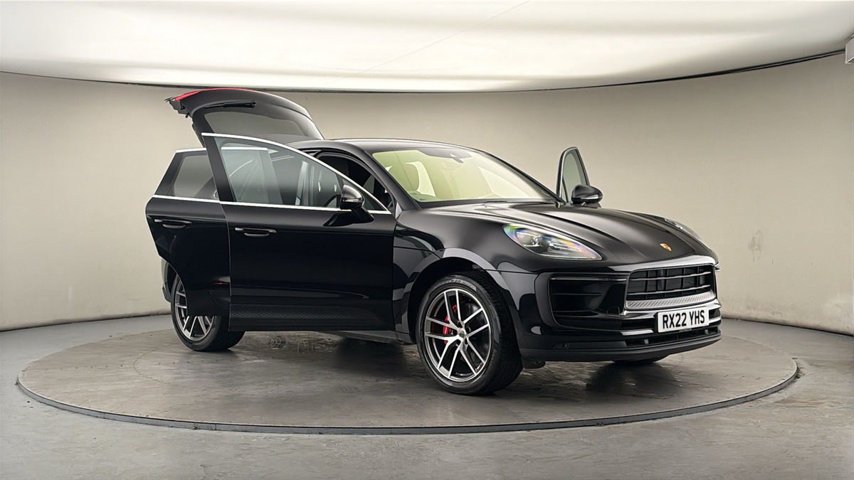More views of Porsche Macan