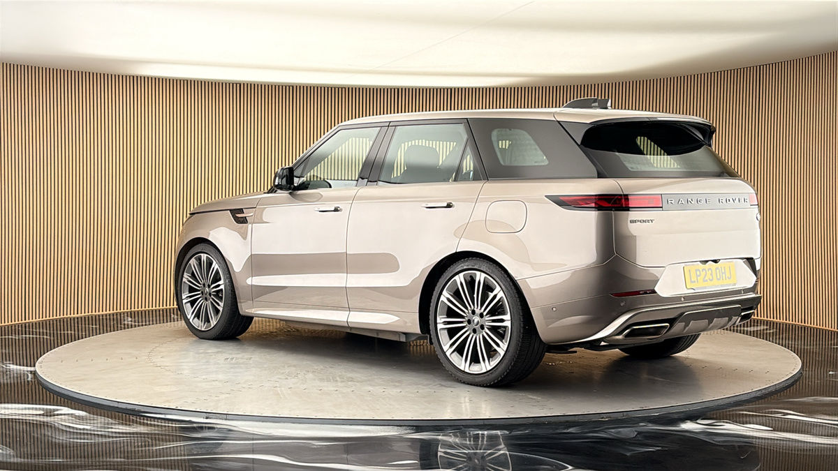 More views of Land Rover Range Rover Sport