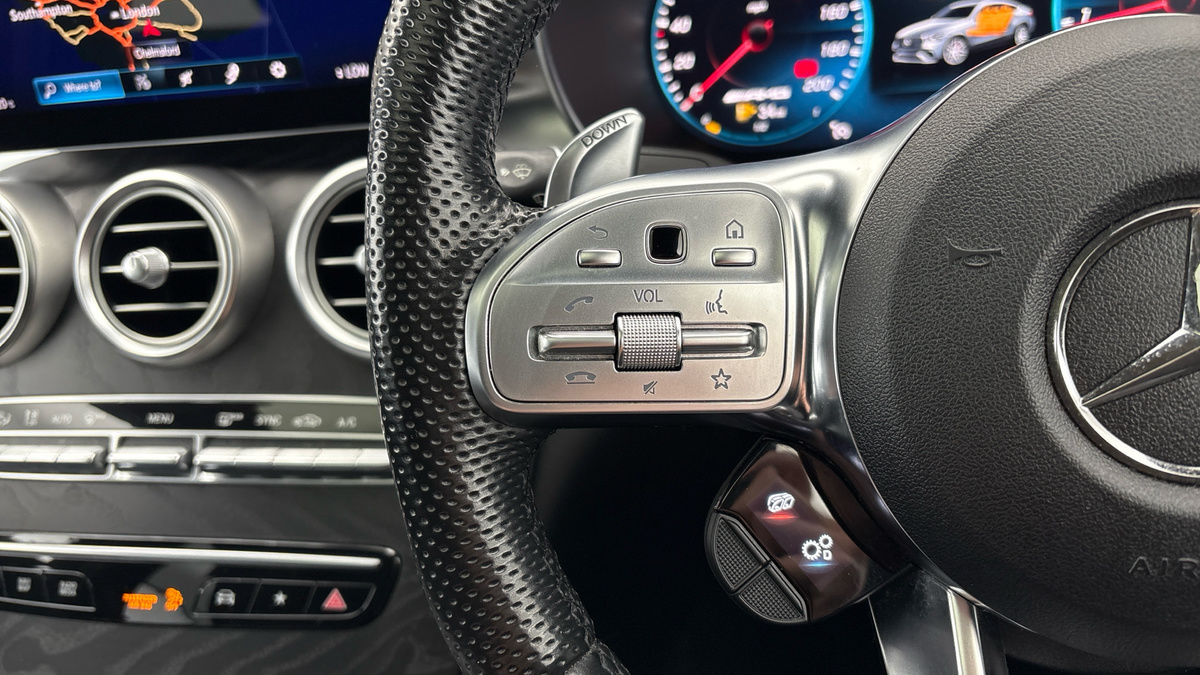 Mercedes-Benz GLC Image 13