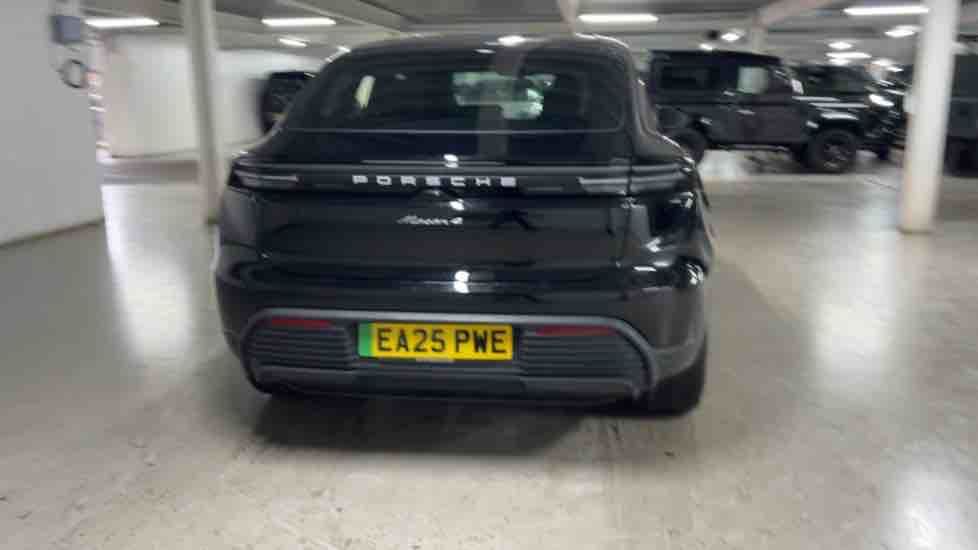 More views of Porsche Macan