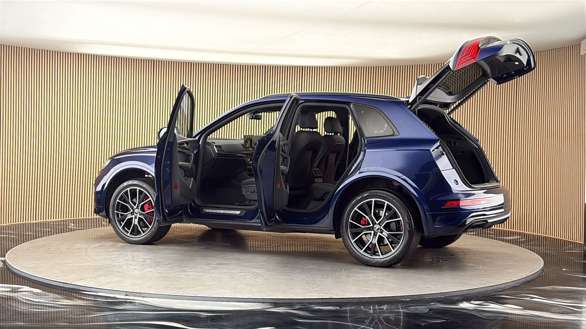 More views of Audi Q5
