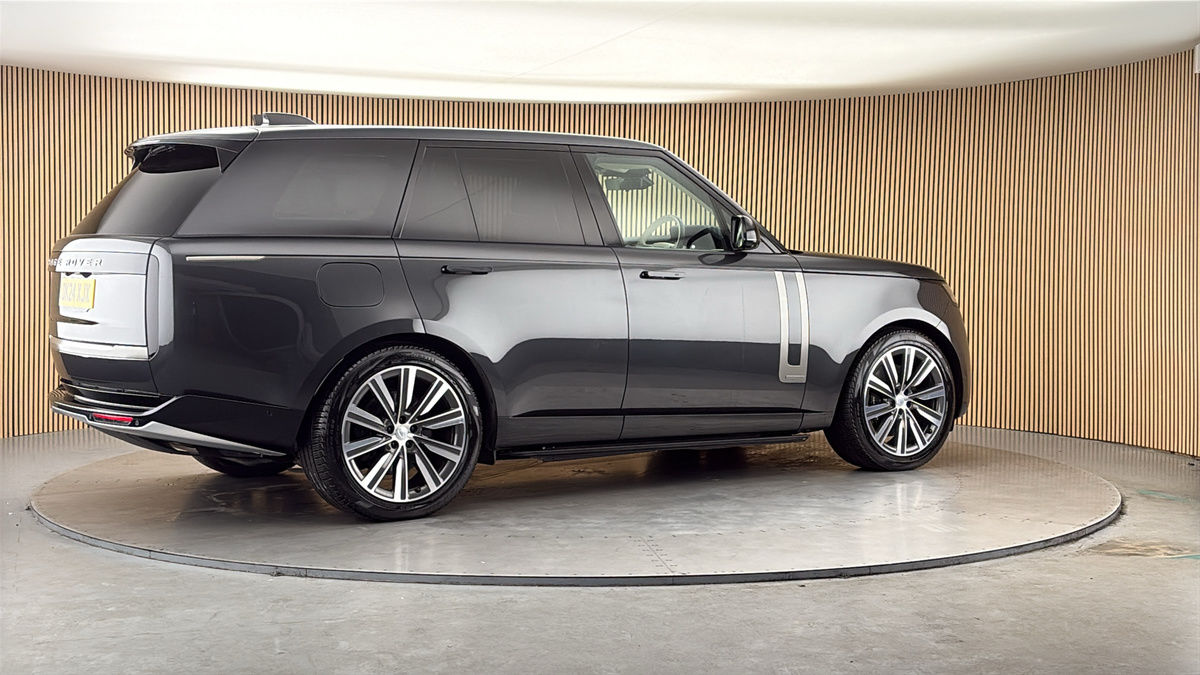 More views of Land Rover Range Rover