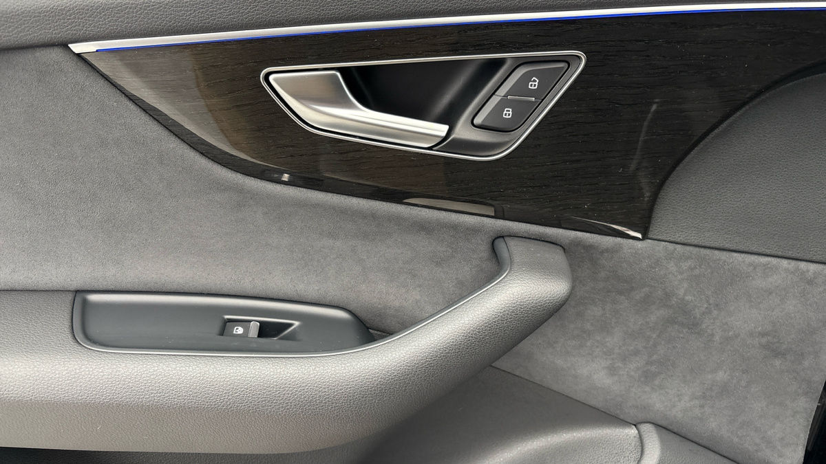 Audi SQ7 Image 19