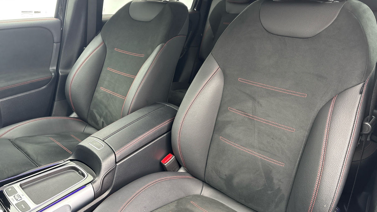 Mercedes-Benz GLB Image 7