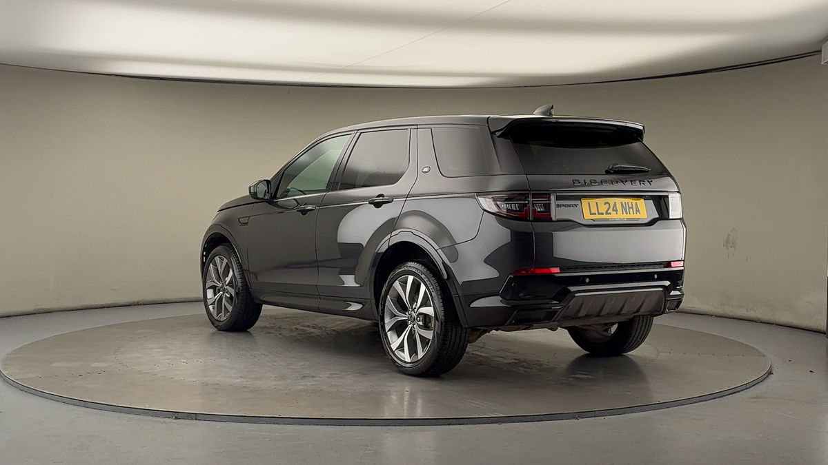 Land Rover Discovery Sport Image 2