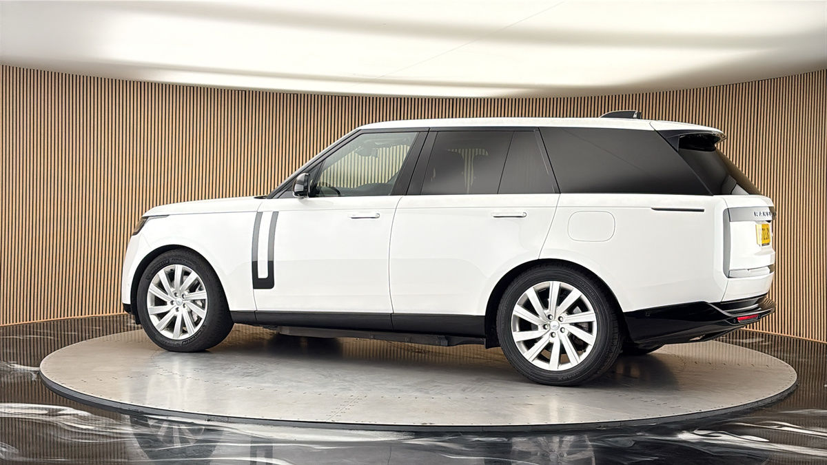 More views of Land Rover Range Rover
