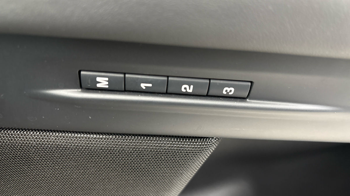 Land Rover Range Rover Evoque Image 30