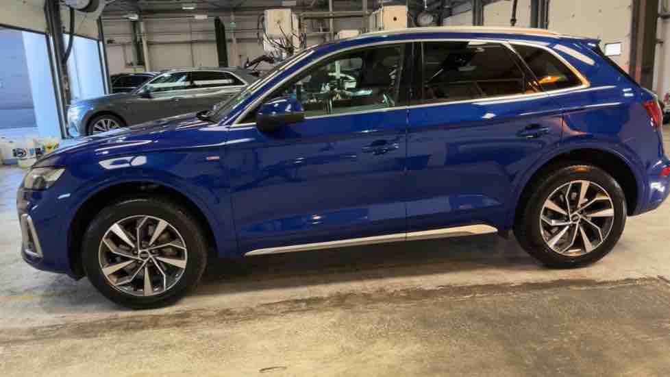 More views of Audi Q5