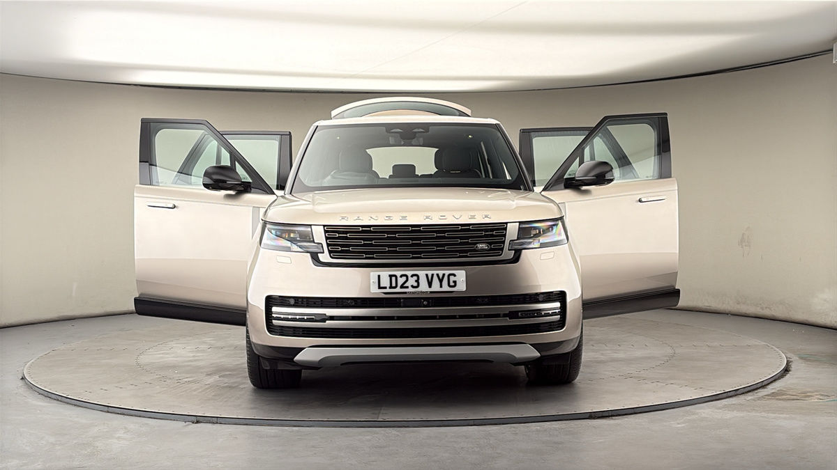 More views of Land Rover Range Rover