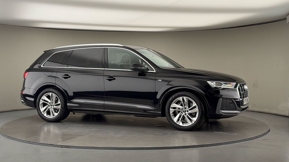 More views of Audi Q7