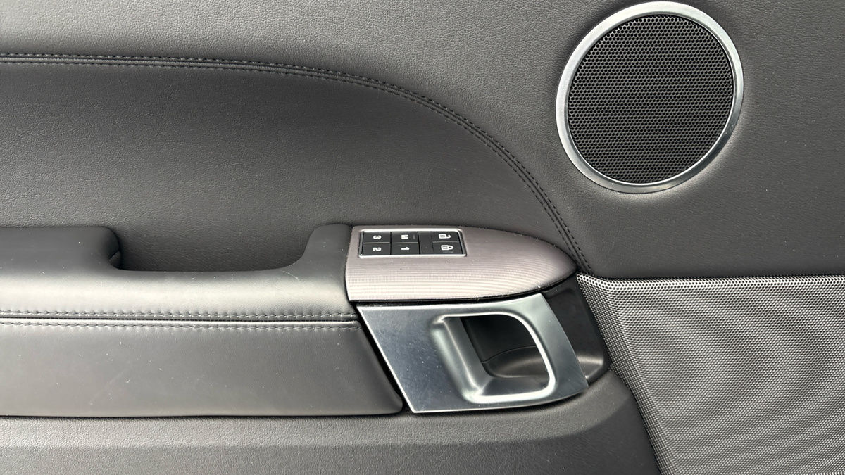 Land Rover Range Rover Sport Image 19