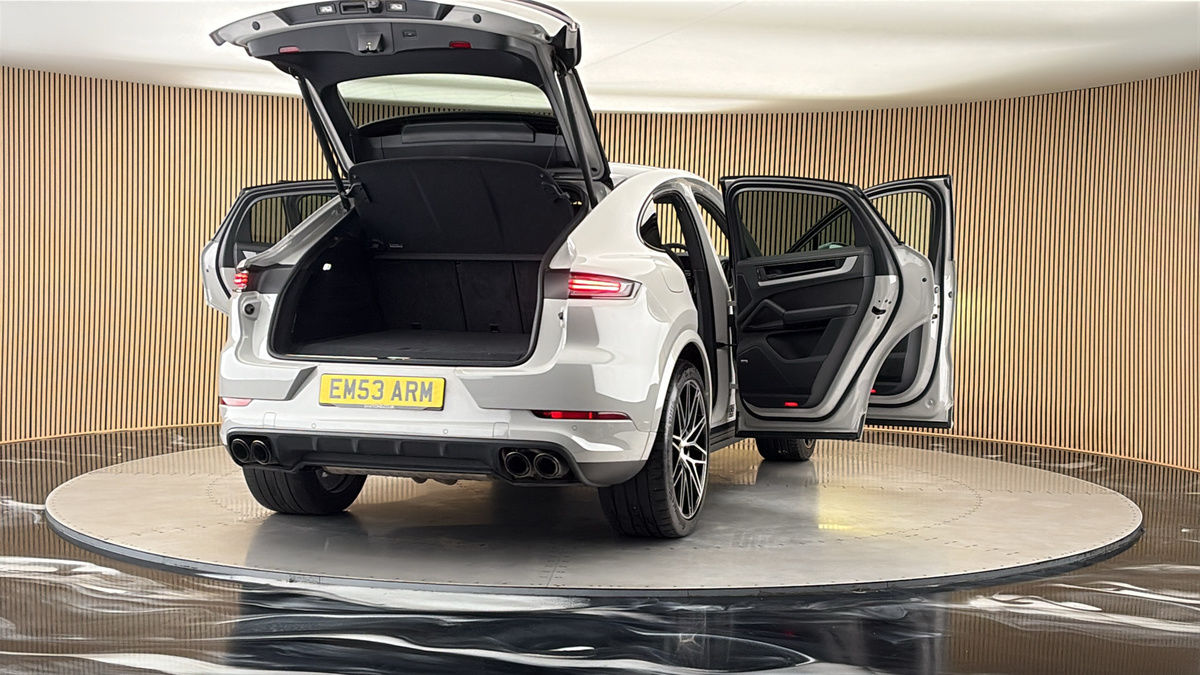 More views of Porsche Cayenne