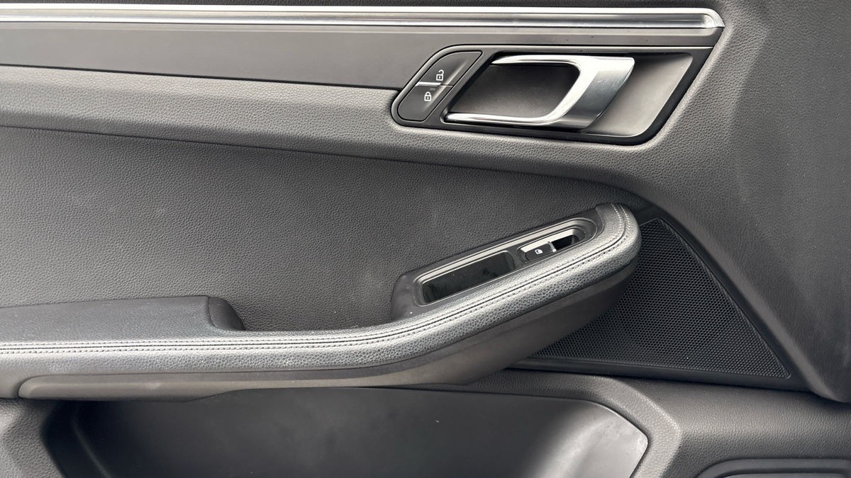 Porsche Macan Image 19