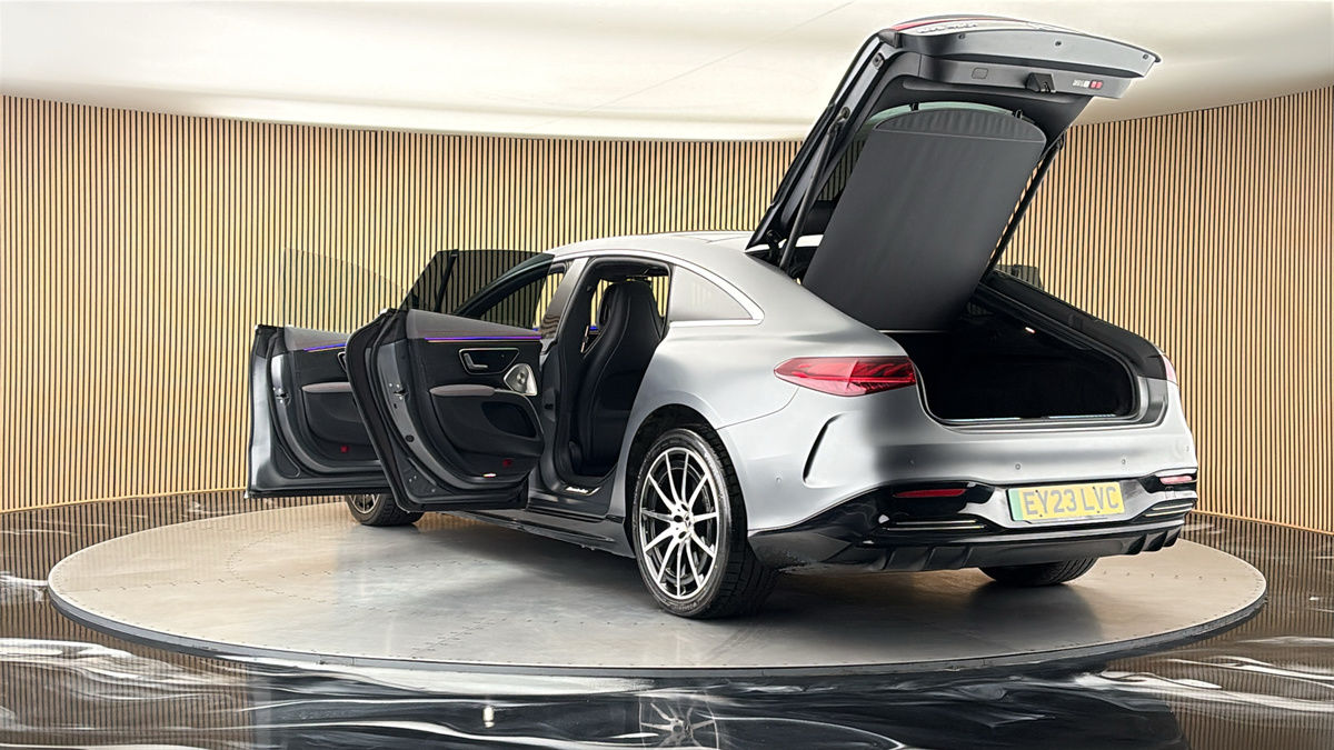 Mercedes-Benz EQS Image 24