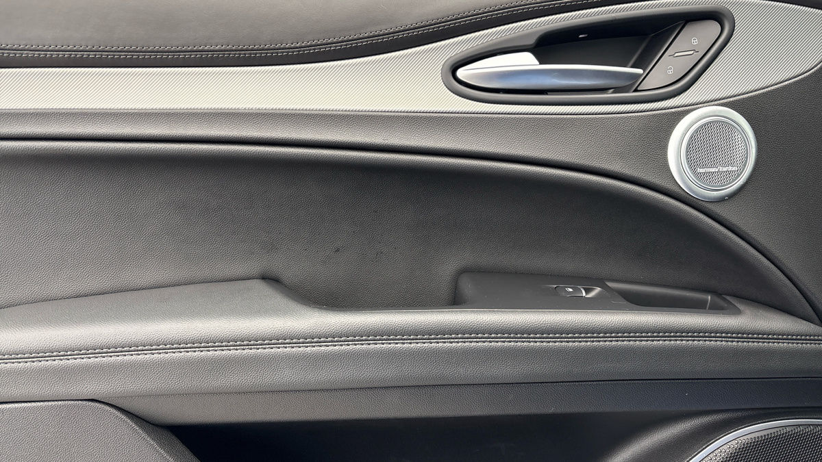 Alfa Romeo Stelvio Image 19