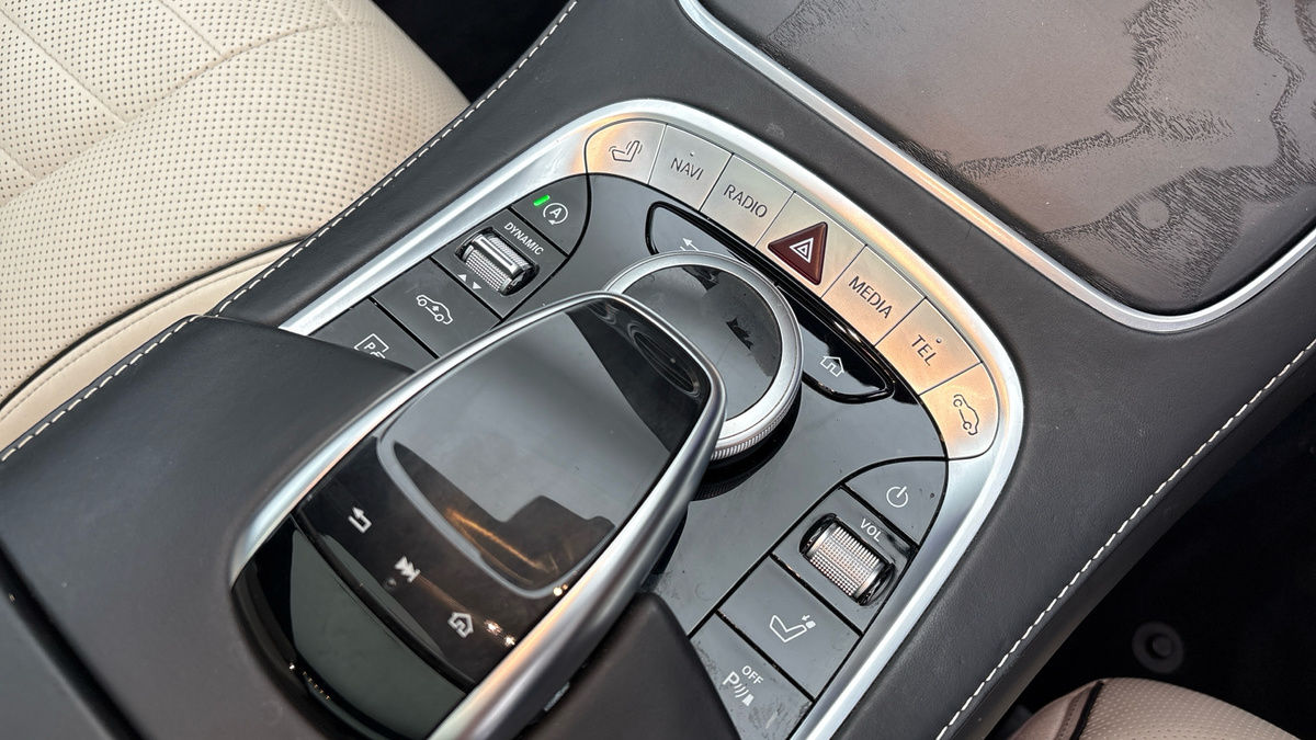 Mercedes-Benz S Class Image 27