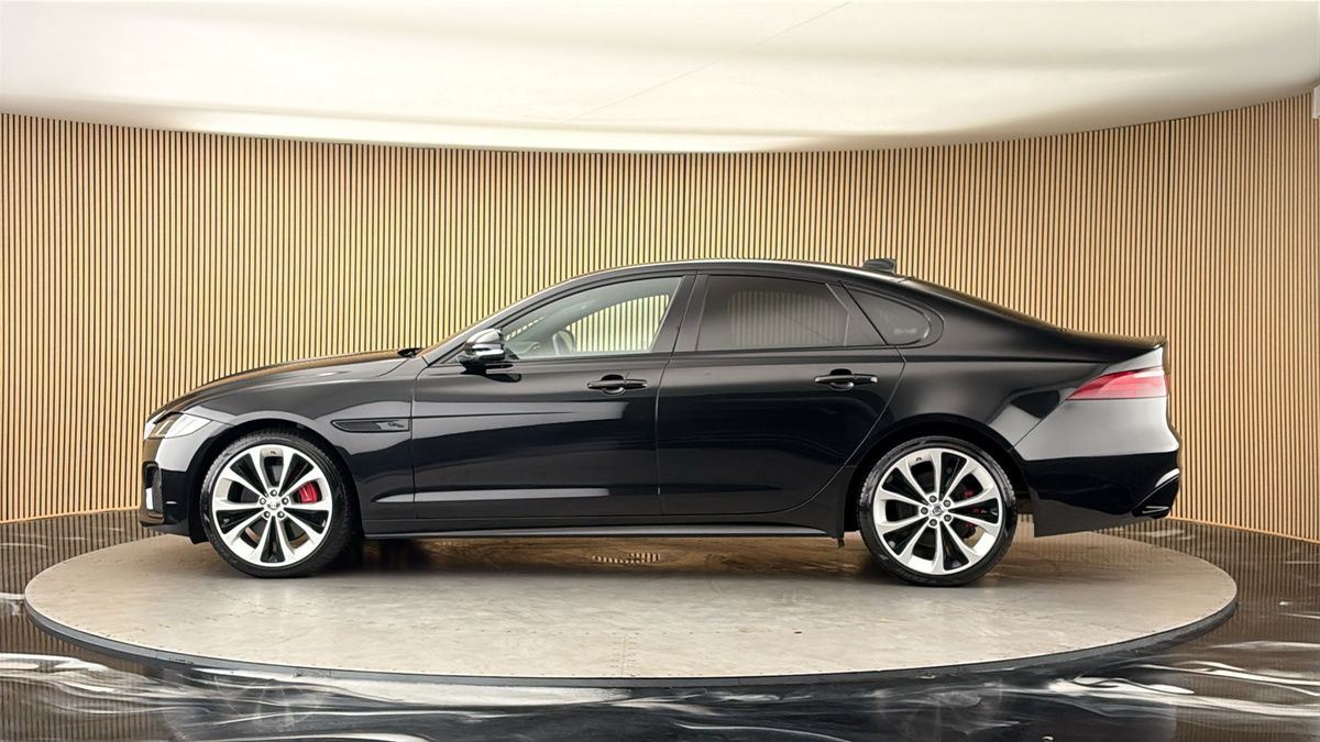 More views of Jaguar XF