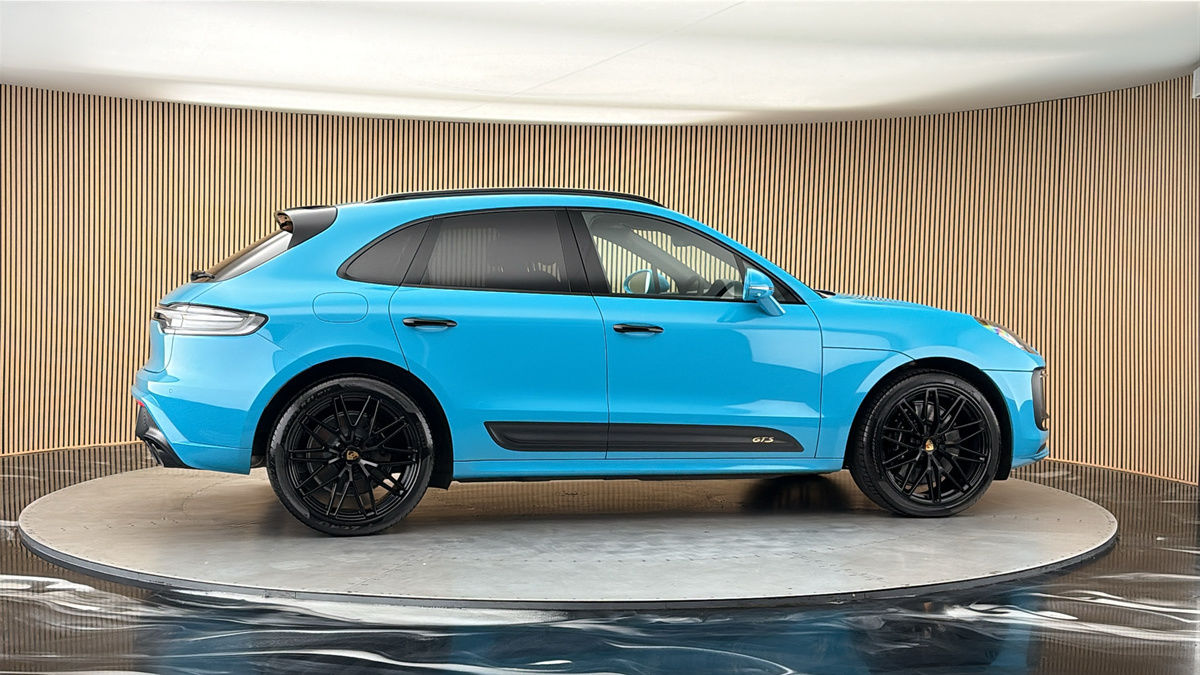 More views of Porsche Macan