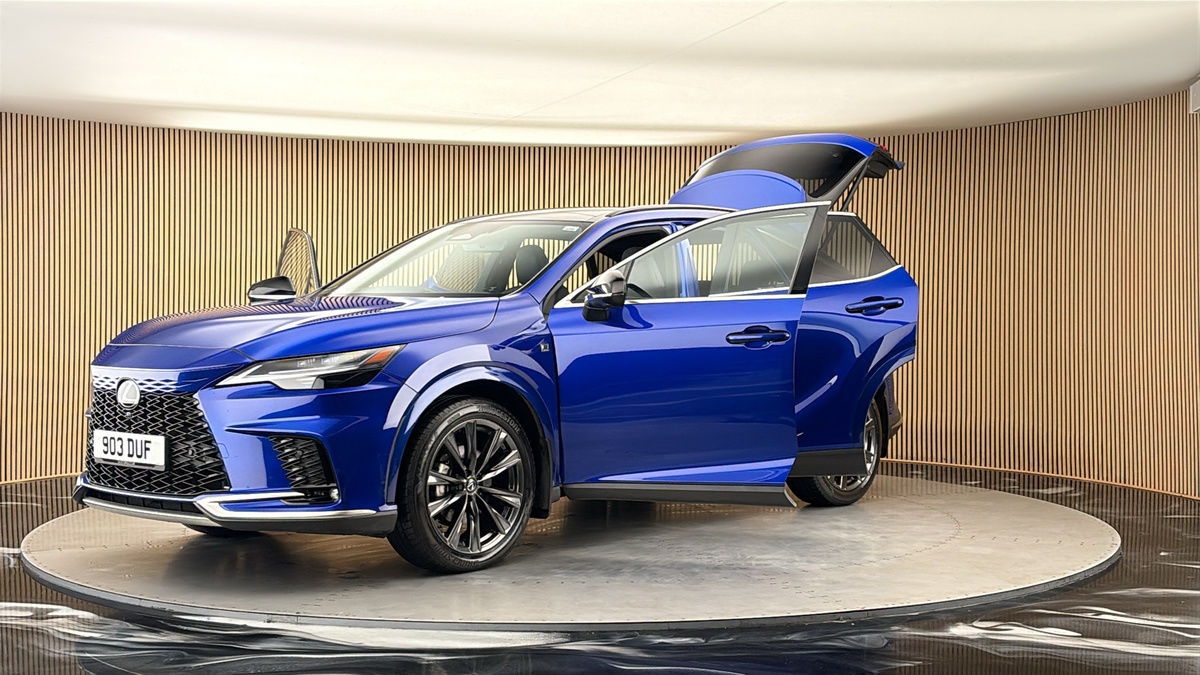 Lexus RX Image 22