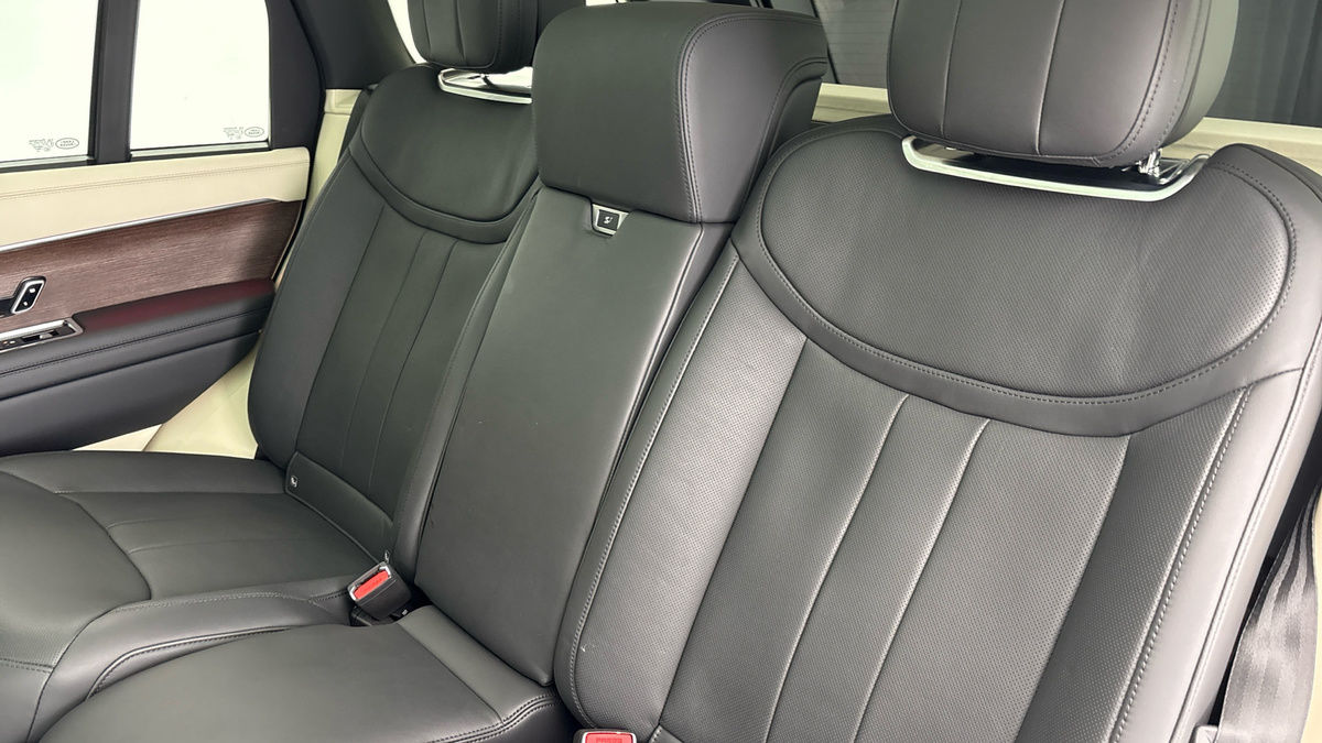 Land Rover Range Rover Image 8