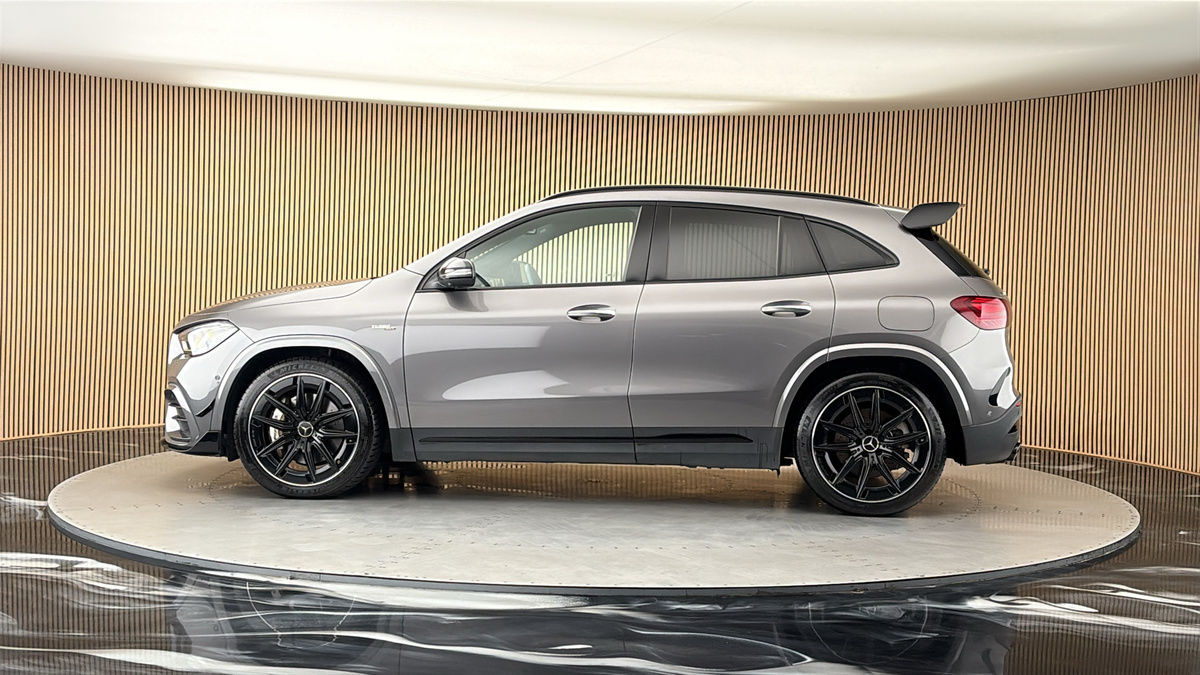 More views of Mercedes-Benz GLA