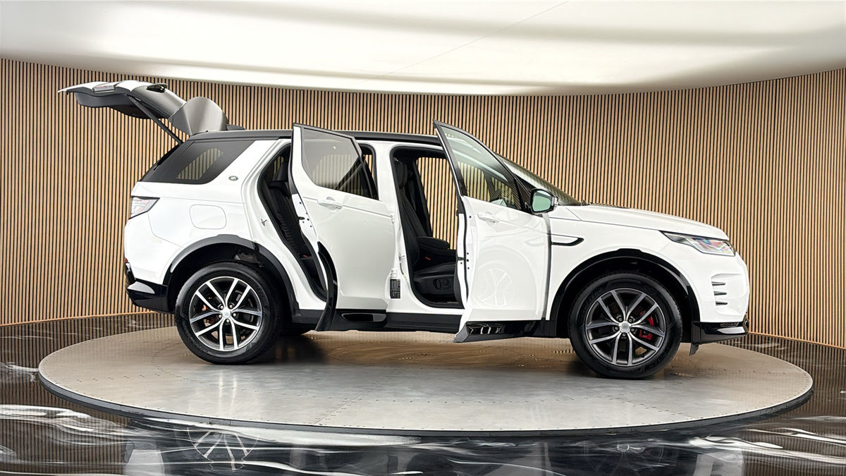 More views of Land Rover Discovery Sport